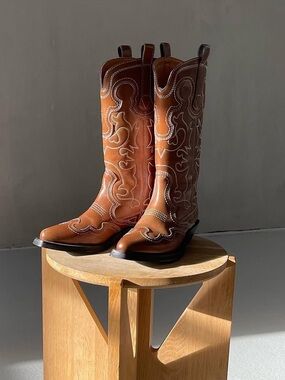 GANNI Mid Shaft Embroidered Western Boot in Tigers Eye